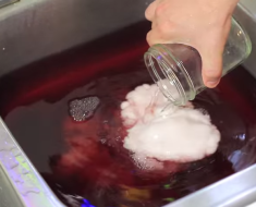 She Pours Vinegar Down The Kitchen Sink. The Reason Why Is Absolute Brilliance!