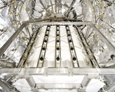 Dark matter experiments get a first peek at the ‘neutrino fog’ 